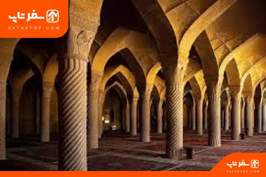 ورودی مسجد وکیل شیراز
