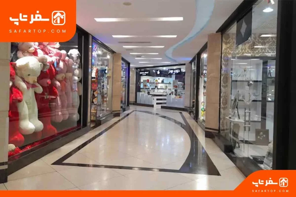 مرکز خرید میلاد نور، سالن ها