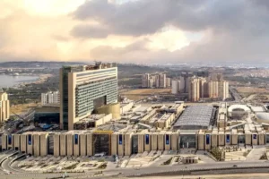 مرکز خرید و تفریح ایران مال