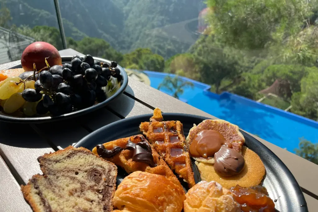 صبحانه رشت کجا بریم