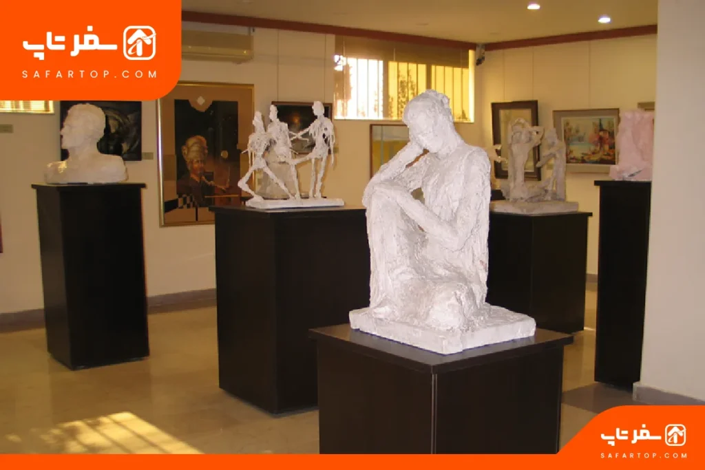 تندیس ها و مجسمه های موزه ارامنه